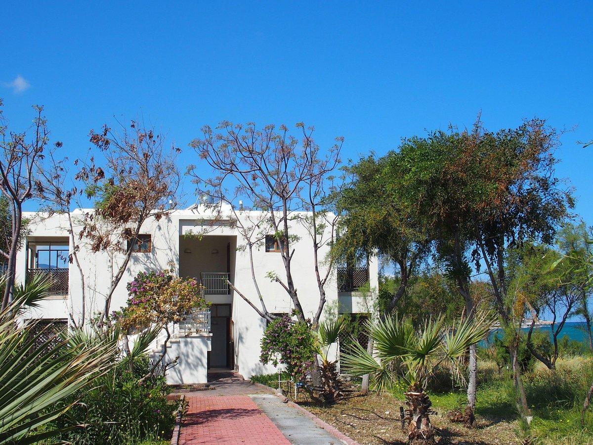 Riviera Beach Bungalows Kyrenia  Exterior photo