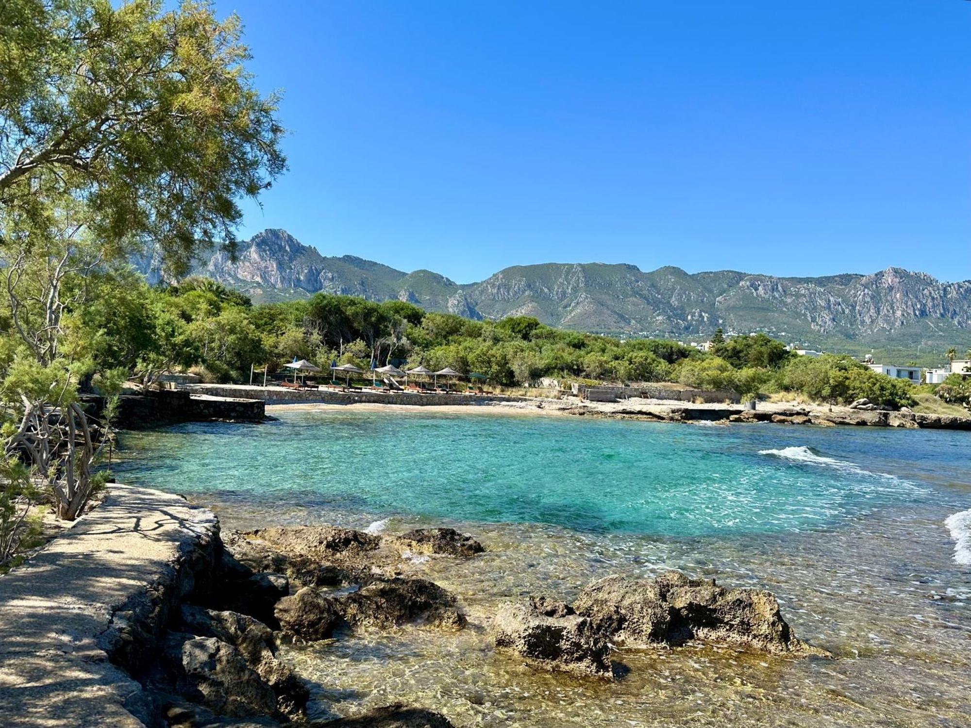 Riviera Beach Bungalows Kyrenia  Exterior photo